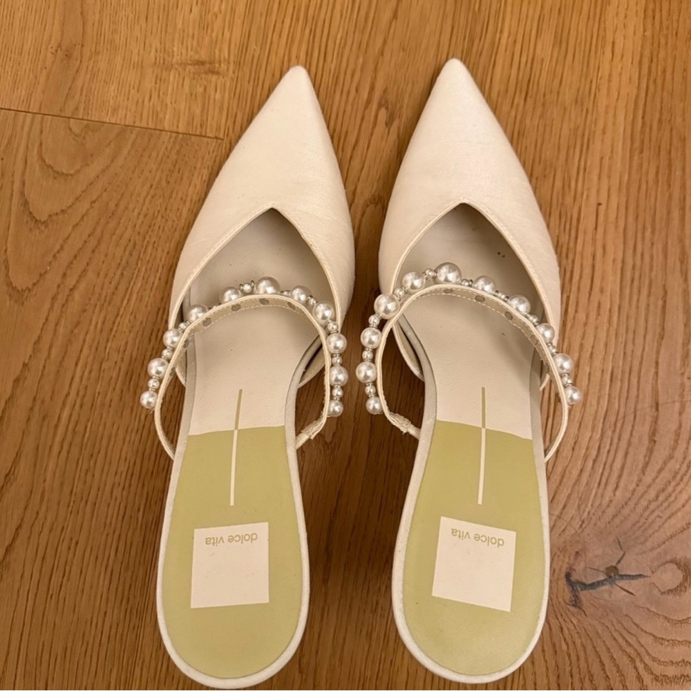 Dolce Vita White Pearl-Embellished Pointed Mules - Picture 4 of 4